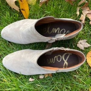 Sam Edelman gray sued Chelsea Boot